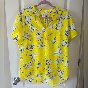 Cabi Short Sleeve Floral Blouse -  Size: medium | Bundle Cabi for Discounts